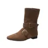 Stock Listo Hebilla Retro Botas Vaqueras Estilo Occidental para Mujer Otoño Nuevo Estilo Punta Cuadrada Tacón Grueso Gamuza Adelgazante Temperamento Botas de Media Caña