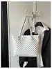Bolsa Tote Polka Dot da Moda Feminina 2026 Verão Nova Doce Estilosa Grande Capacidade Color Block Ombro Único Bolsa de Mão