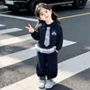 Traje de Niña Primavera Otoño 2026 Nuevo Otoño Infantil Elegante Ropa de Otoño para Bebé Estilo Casual Escolar Pantalones Deportivos Conjunto de Dos Piezas