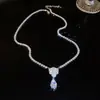 ¡Rocío de Flores Brillante! Collar con Colgante de Flor de Zirconia Forma de Gota de Agua Trabajo Pesado Estilo Banquete Cadena para Clavícula Lujo Ligero Sensación de Alta Gama Accesorio para el Cuello