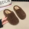 Nueva ropa exterior casual retro de felpa otoño e invierno gorro cálido perezoso pantuflas de pelo mocasines para mujer 2026 pantuflas de algodón