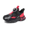 Tênis com fivela giratória, novo modelo de primavera, sapatos atléticos respiráveis, tênis esportivos leves de malha, sapatos casuais para meninos mais velhos