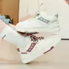 Zapatos Casuales Blancos para Mujer Suela Gruesa Zapatos de Plataforma 2026 Nuevo Estilo Tendencia de Moda Deportivos Con Terciopelo Cálido Zapatos de Algodón DY006