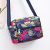Bolso Cruzado de Hombro para Mujer Estilo Nuevo de Tela Oxford, Bolso para Mamá de Mediana Edad y Adulto Mayor, Bolso de Tela Floral, Bolso de Lona, Bolso de Vendedor Ambulante al por Mayor