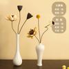 Jarrón de cerámica blanca pura Jingdezhen, florero pequeño y sencillo chino, adorno moderno para arreglos florales, decoración de escritorio para el hogar, joyería para salón de té.