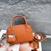 Bolsa Feminina Togo de Couro Bovino de Primeira Camada de Ombro Único Transversal Moda Executiva Bolsa Quadrada Pequena de Couro Genuíno Estilosa Versátil