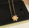 Colar pingente de flor de zircônia estilo delicado, corrente para clavícula de temperamento nicho de luxo leve, acessório feminino versátil da moda de alta qualidade