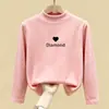 Camada de base estilosa com forro de fleece para meninas, coleção outono/inverno 2026, nova blusa infantil de manga longa, camiseta de bebê