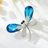 Broche Libélula de Cristal Fantasia Luxo Leve Liga de Cobre Micro-Cravejado com Zircônia Broche Chamativo Olho Inteligente Corsage Feminino Versátil para o Dia a Dia