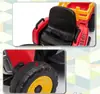 Um trator elétrico de brinquedo para crianças com reboque, um veículo de 6 rodas movido por baterias infantis, que pode ser controlado remotamente e dirigido pela própria criança. É equipado com assentos espaçosos e vem com música de educação infantil, adequado para crianças de 3 a 6 anos dirigirem. As calotas das rodas e as cores da cerca são enviadas aleatoriamente.