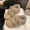 Nova coleção Outono/Inverno 2026: Sapatos de algodão de tamanho pequeno, que aumentam a altura, com fecho de velcro, laço, para mulheres, com forro de fleece, salto de 5cm e quentes