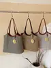 Bolso de Hombro Simple Retro para Mujer 2026 Nuevo Estilo de Verano Bolso de Axila Gran Capacidad Bolso Tote Casual para Vacaciones