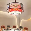 Nuevo Candelabro de Comedor Estilo Chino, Lámparas para Salón de Estofado en Olla de Hierro Estilo Noreste, Iluminación Creativa Especial, Faroles Grandes de Tela de Flores