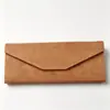 Estojo de Óculos para Armazenamento com Padrão de Pele de Ovelha do Fabricante para Homens e Mulheres, Estojo de Óculos Triangular Dobrável Resistente à Pressão Artesanal Venda por Atacado