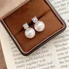Brincos de Tarraxa Elegantes com Pérola Roxa e Pino de Prata Esterlina S925 Exquisite Light Luxury Sensação de Alto Padrão 2026 Novo Item Quente Brincos para Mulheres Super Bonitos