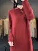 Vestido de Punto de Lana 100% Elegante, Holgado y Adelgazante para el Trabajo, con Cuello Alto Bordado y Botones, Nuevo para Otoño Temprano 2026