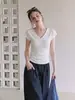 Camiseta de diseño estilo francés para mujer, con cordón, cuello en V, manga corta, top corto fino de verano, corte ajustado, con pequeñas mangas acampanadas