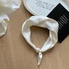 Nuevo Collar de Perlas Bufanda para Mujer Bufanda Francesa de Primavera y Verano Bufanda de Alta Gama Bufanda de Moda Comodín Hebilla Magnética Venta al por Mayor
