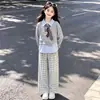 Conjunto de moletom de manga longa com blocos de cor fofos estilo coreano para meninas, para primavera e outono, com calça larga casual em xadrez com blocos de cor, moderno