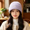 Gorro de Punto con Parche de Pony Estilo Coreano para Hombres y Mujeres, Gorro de Punto para Otoño e Invierno, Gorro Cálido de Tejer, Gorro de Lana con Protección para los Oídos, Gorro Frío para Adelgazar el Rostro