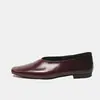 Sapatos femininos de couro bovino com óleo de cavalo, bico quadrado, camada única, novos para a primavera, totalmente em couro, cor sólida, cano baixo, salto baixo, decote baixo, camada única, sapatos femininos