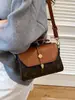 Bolsa de Mão Feminina Versátil Retro Moda Grande Capacidade Versátil para o Dia a Dia Bolsa de Ombro Tendência Bolsa Transversal de Alto Padrão Presbiopia