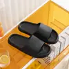 Zapatillas Nuevas de Verano Qidashun 2023, Antideslizantes y Resistentes al Desgaste, Zapatos de Pareja, Zapatillas Engrosadas para Interiores y Exteriores con una Sensación Suave al Caminar para Mujer