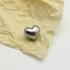 Cor de macaron botão de coração de pé alto cor de plástico coração de pêssego botão liso decoração de suéter infantil camisa de tricô