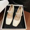 Vestido Strass Festa Estilo Francês Bico Quadrado Primavera 2026 Com Sapatos de Salto Baixo Combinando Sapatos Mary Jane Salto Grosso Feminino Brisa da Noite