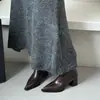 Botas de Bico Fino, Botas Curtas para Mulheres, Novas Botas Femininas Outono e Inverno 2024, Botas Slim de Nicho, Design Estiloso, Botas Curtas com Salto Alto Bloco