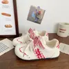 Zapatos de Entrenamiento Alemanes Estilo Lindo para Mujer 2026 Otoño Nuevos Zapatos Deportivos para Mujer Zapatos Casuales de Dibujos Animados de Manzana Zapatos Blancos Zapatos de Plataforma