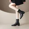 Botines retro estilo coreano para mujer, nueva colección otoño 2026, elegantes botas de cuero con punta fina, versátiles botas de tacón alto y plataforma, ajustadas