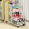 Cesta de almacenamiento para colchoneta de yoga, estante de almacenamiento para equipo deportivo y de fitness, carrito estante pequeño, estante para bádminton con ruedas para uso doméstico