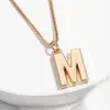 Colar de 26 Letras Novo Design Transfronteiriço Europeu e Americano Corrente Simples e Elegante para Clavícula Colar Comemorativo para Melhor Amigo
