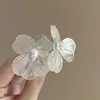 Brincos de Agulha Prata com Diamantes e Pérolas, Design de Borla em Flor, Brincos Estilosos e Luxuosos com um Toque de Alto Padrão
