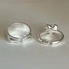 Novo Anel Simples de Coração Fosco para Mulheres com Design Amplo Plissado de Nicho, Luxo Acessível e Anel Aberto Ajustável de Alta Qualidade