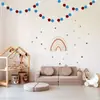 Decoração de Casa Exclusiva Nórdica Transfronteiriça para Sessões de Fotos, Quarto de Crianças, Decoração de Quarto de Menina, Cordão de Pompons Coloridos Macaron