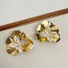 Personalidad Europea y Americana Exagerada Tendencia de Moda Pendientes de Flor Diseño de Nicho Femenino Retro Versátil Clavo de Oreja Tridimensional