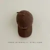 Otoño 2026 Nuevo Estilo Coreano Ins Simple Bordado de Letras Pequeñas Gorra de Béisbol Unisex Moda Bebé Gorra de Pico de Pato