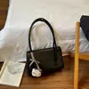Este año, las bolsas grandes para axilas están de moda.. Aquí están los nuevos estilos de primavera/verano 2026: bolsos tote y bandoleras elegantes y a la moda con un aspecto de alta gama