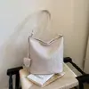 Bolso de Cubo Nuevo, Elegante y de Moda de Shuai Mi, con un Ambiente Relajado, Gran Capacidad, Bolso de Hombro de Nicho para el Trabajo, Bolso Grande de Axila