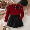 Conjunto de Dos Piezas para Otoño 2026: Top Texturizado de Cuello Redondo con Mangas Abullonadas + Conjunto de Shorts de Moda de Piel Sintética