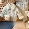 Jaqueta de Bebê Acolchoada de Algodão 2025 Novo Estilo Infantil com Lã, Roupa de Inverno Estilosa e Quente para Meninos e Meninas, Casaco de Algodão Espesso para Crianças Pequenas