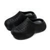 2026 Novos Sapatos com Furos Masculinos Verão Antiderrapante Uso Externo Textura 3D EVA Solado Grosso Sensação de Calçar Sandálias Fechadas para Praia