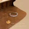 Anel Aberto Super Brilhante com Strass para Mulheres, Toque de Luxo Leve e High-End, Anel para o Dedo Indicador, Estilo Minimalista Exquisito, Anel de Design de Nicho