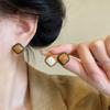 Pendientes cuadrados de contraste retro estilo Hong Kong de otoño e invierno para mujer, pendientes geométricos ligeros de lujo de alta gama de nicho, venta al por mayor