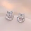 Aretes para Mujer, Aretes de Flor Corazón con Circonita Micro-pavimentada de Cobre, Nueva Moda de Nicho, Diseño Simple, Joyería de Temperamento y Versátil