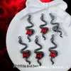 Accesorios de Estilo Oscuro Estilo Europeo y Americano Mariposa Negra Pistola Cruz de Rosa Colgante Pulsera de Cuentas DIY Collar