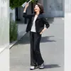 Traje casual de otoño de alta gama para madres, atuendo casual elegante para mujeres de 50 años, conjunto de cárdigan con capucha elegante para mujeres de mediana edad