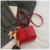 Bolsa de Mão Quadrada Pequena de Alto Valor Estético 2025 Novo Modelo Bolsa Feminina Bolsa Texturizada Tendência de Verão Bolsa Transversal Bolsa para o Dia a Dia Feminina